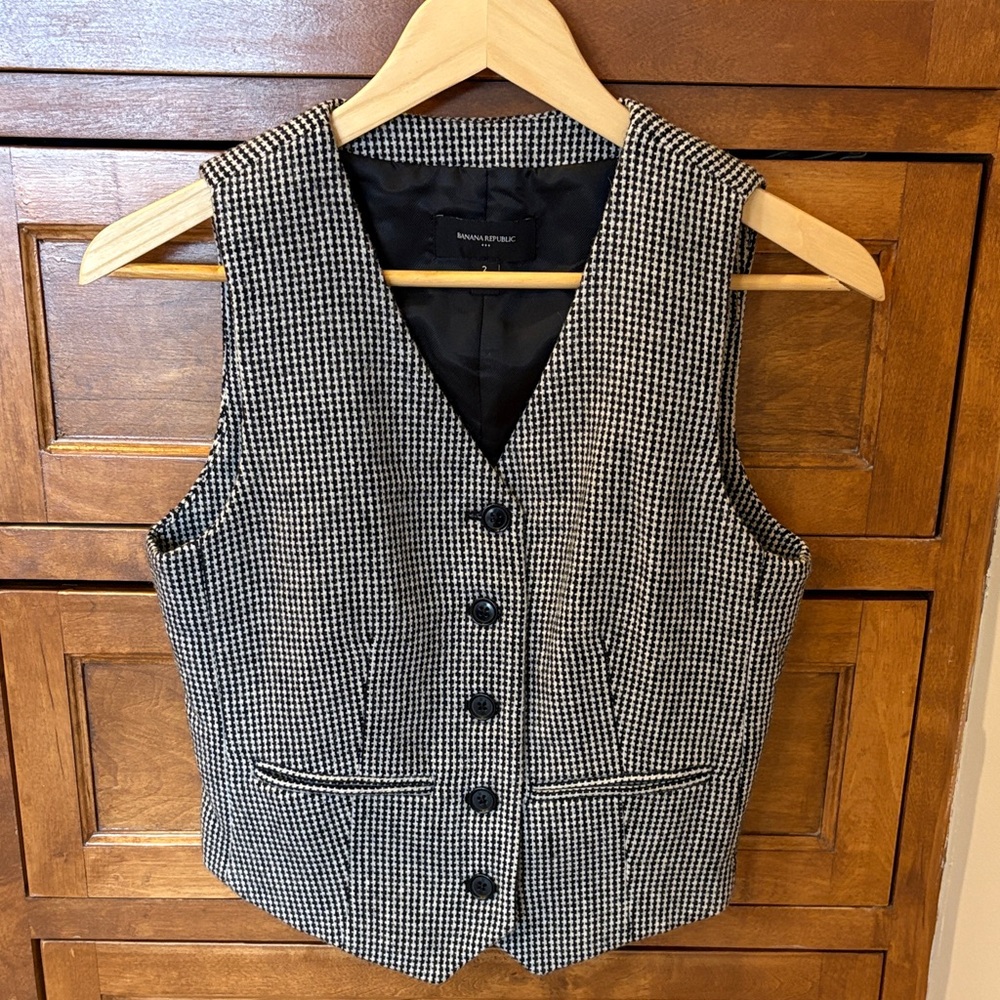 Banana Republic Wool Best Sz 2